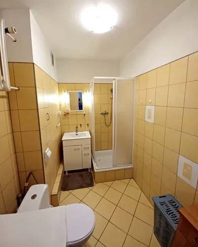 Duża kawalerka z odrebną kuchnią. Os. Bukowe. - miniatura 3