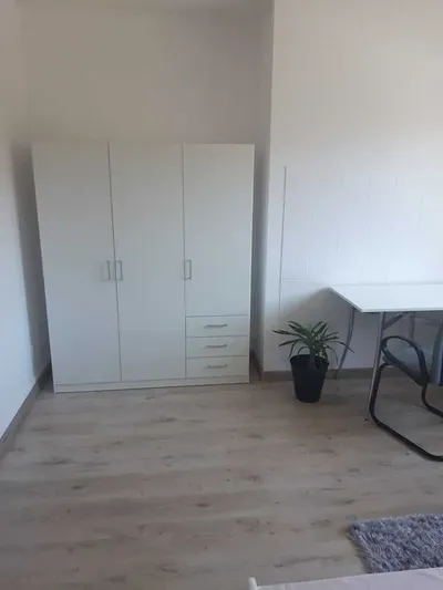 Duży pokój jednoosobowy ul. Krakusa - miniatura 2
