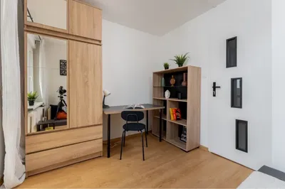 Jasny pokój z balkonem do wynajęcia - miniatura 3
