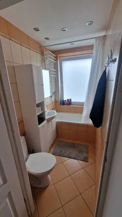 Pokój jednoosobowy na wynajem w dwupokojowym mieszkaniu we Wrzeszczu - miniatura 2
