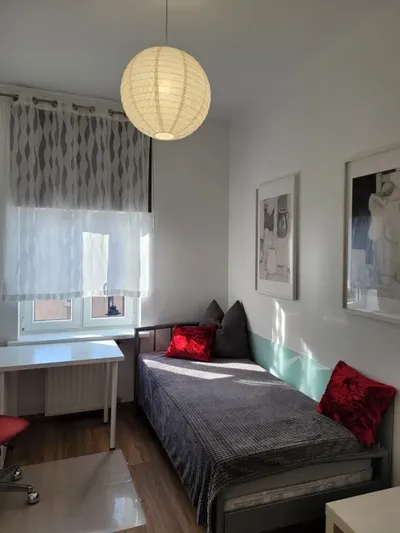 Uroczy pokój 1os w Centrum - miniatura 3