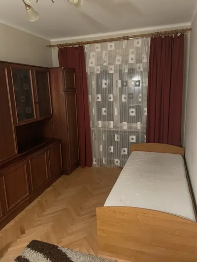 Wynajmę pokój na pierwszym pietrze - miniatura 2