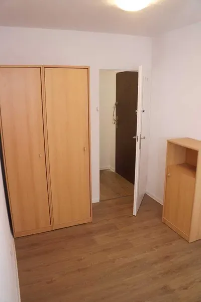 1os pokój na wynajem - Krzyki - ul Przyjaźni - miniatura 3