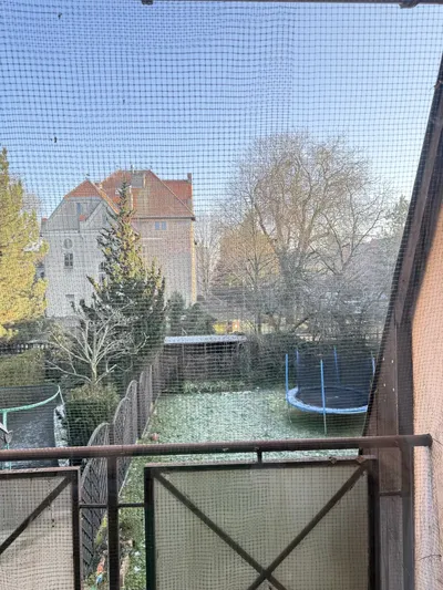 Wynajme pokoj z balkonem w domu z ogrodem - miniatura 5