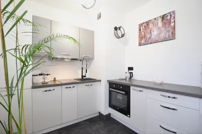 Kawalerka z balkonem/33 m2/Zwierzęta po uzgodnieniu/Całość ok. 3000 PLN - miniatura 5