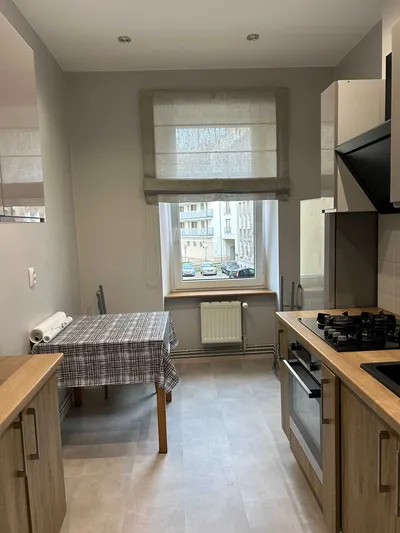Wynajmę 2 pokojowe przestronne mieszkanie 50 m2 - miniatura 2