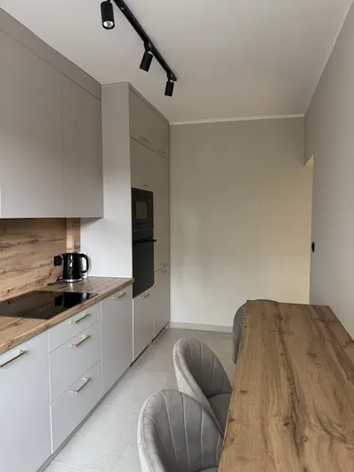 Pokoje na wynajem ul. Tomasza 6, Katowice blisko ŚUM - miniatura 2