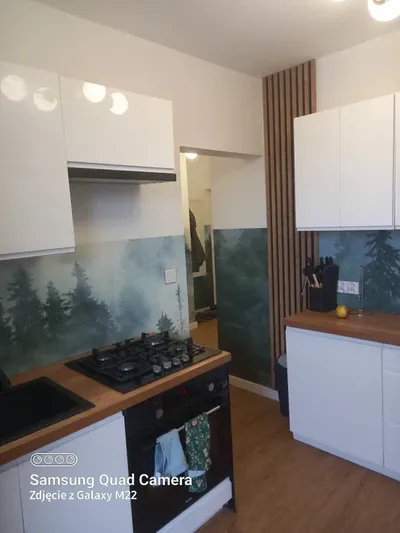 Przytulny umeblowany nowy pokój - miniatura 5