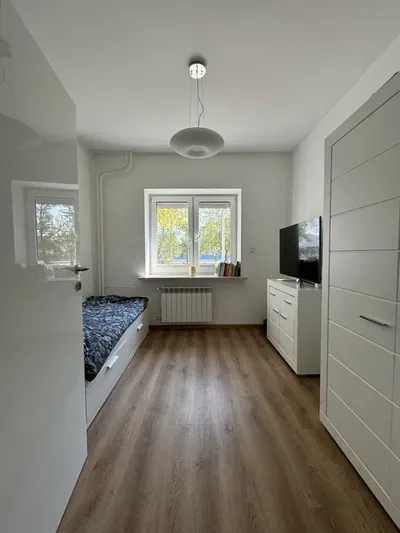 Wynajmę pokój w dużym mieszkaniu