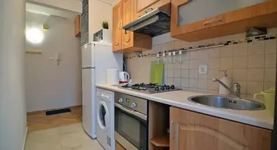 Pokój jednoosobowy z balkonem!- ul. Miechowity 15- spokojna okolica - miniatura 5