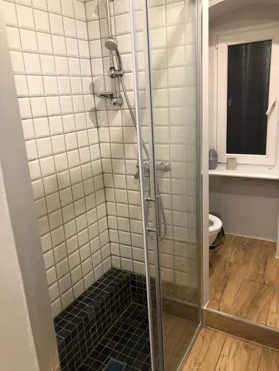 Pokój dwuosobowy w samym centrum miasta - miniatura 5