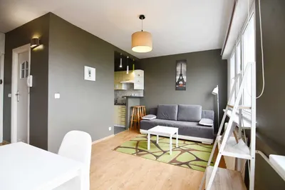 Od 01.06 -> Kawalerka 27 m2 Nowe Miasto ul. Świadka - miniatura 2