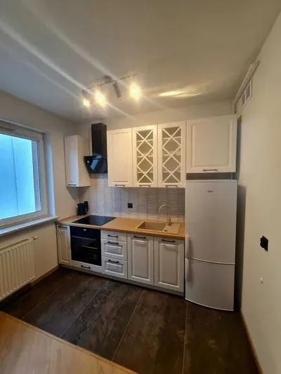 Nowoczesna kawalerka z osobną sypialnią i dużym balkonem — ul. Glinki 85 - miniatura 2