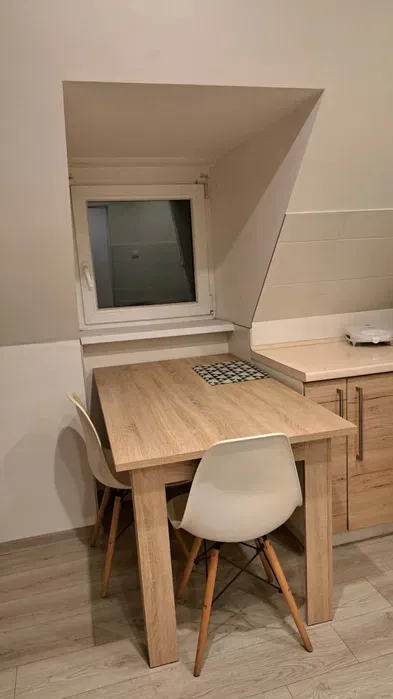 CENA Z MEDIAMI ZA OSOBĘ Duży pokój dwuosobowy blisko ŚUM 2 min piesz - miniatura 5