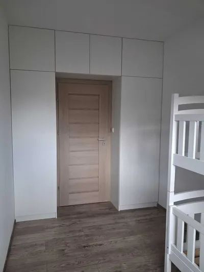 Mieszkanie 3-pokojowe z balkonem i miejscem postojowym - miniatura 3