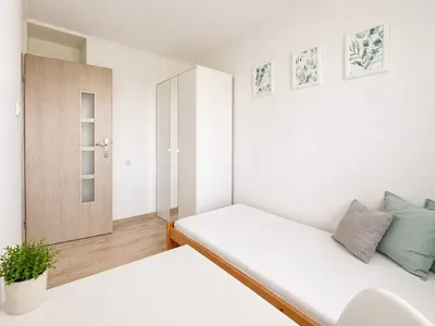 Pokój nr 3 przy ul. Piastów 42C - miniatura 3