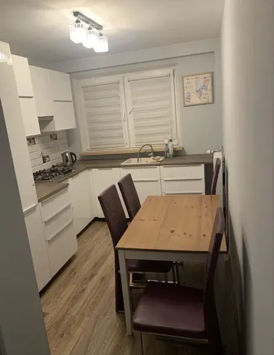 Pokoj w mieszkaniu 3 pokojowym z balkonem i klimatyzacją dostepny od 01-06 - miniatura 5