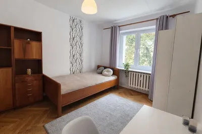 Pokój na Łazarzu w mieszkaniu 4 pokojowym - miniatura 3