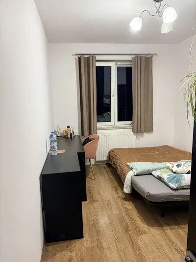 Pokój jednoosobowy | Aleja 29 Listopada | mieszkanie trzypokojowe - miniatura 2