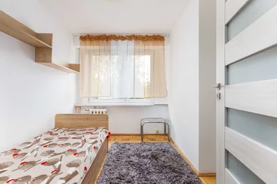Wyposażone - 3 osobne pokoje na pierwszym piętrze. Ul. Chrobrego - miniatura 4