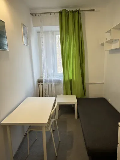 Ładny pokój jednoosobowy w mieszkaniu 3 osobowym wolne 2 pokoje blisko Politechniki - miniatura 2