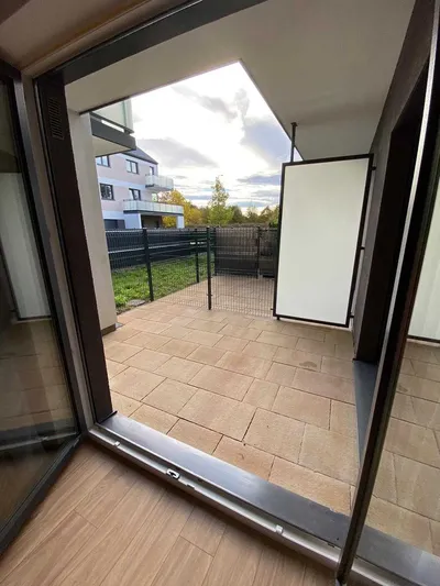 MAŚLICE , 2 pokojowe mieszkanie ,2 miejsca postojowe w cenie. - miniatura 5