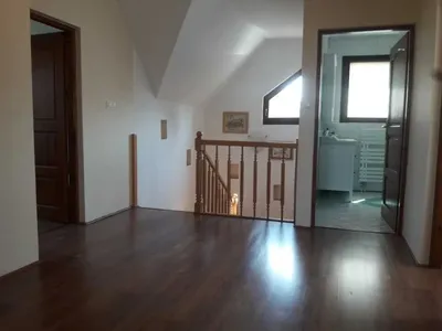 Pokój jednoosobowy w domu wolnostojącym - miniatura 5