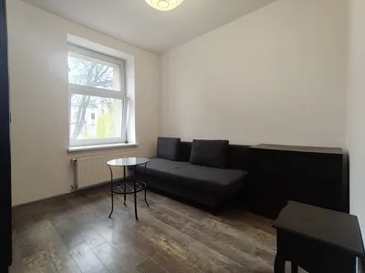 Pokój w 3 pokojowym mieszkanie. Wolne od zaraz , Górna - miniatura 2
