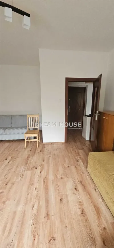 Duża kawalerka 37 m, Osiedle Leśne, 2 piętro, Internet + TV - miniatura 4
