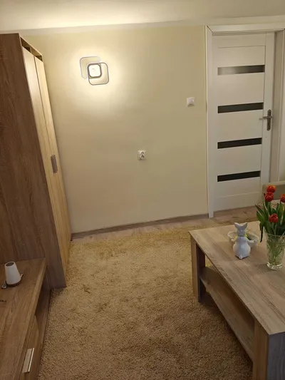 Pokój dwuosobowy, bez dodatkowych opłat- cicha część Żelechowa! - miniatura 4