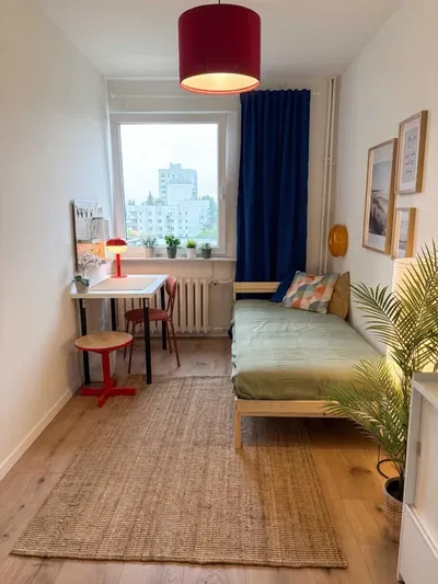 Sunny room to rent Vistula University Female prefered - Pokój do wynajęcia przy metrze stokłosy tylko dla dziewczyn - miniatura 3
