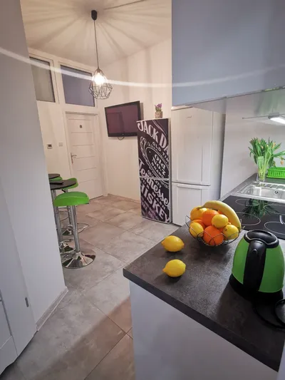 Pokój na wynajem. Centrum.. WiFi w cenie. JKJ rooms - miniatura 3