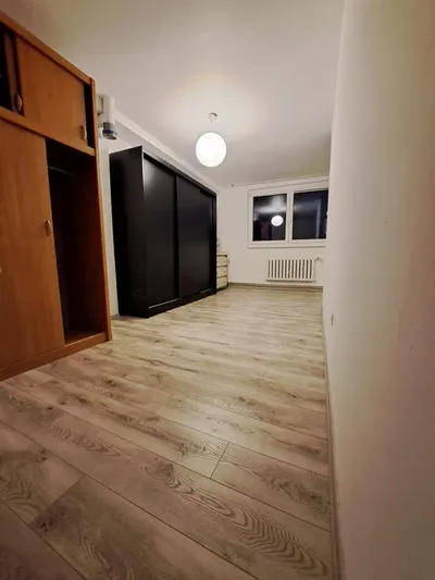 Mieszkanie 85m2 3 pokoje + kuchnia oraz ogródek ok.100m2 na oś. Wr - miniatura 5