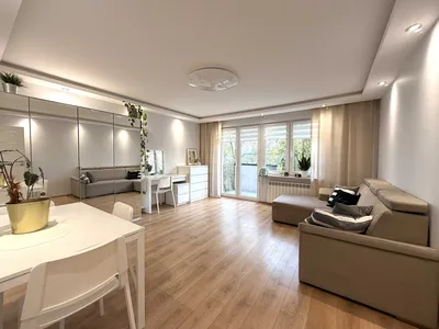 Przestronny pokój z balkonem 22m2, zieleń, balkon, dużo szaf - miniatura 3