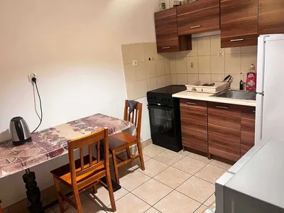 Pokój jednoosobowy z balkonem Rzeszów al. Niepodległości 1 - miniatura 3