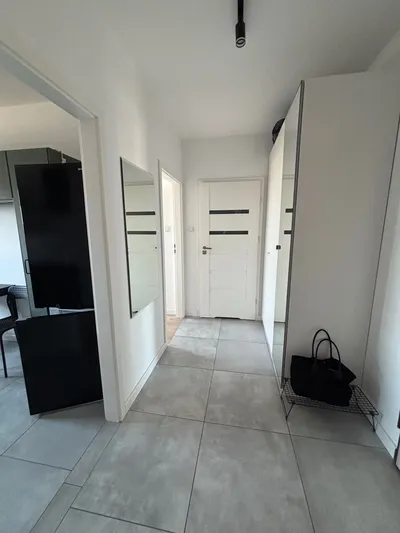 Wynajmę 2-pokojowe mieszkanie z osobną kuchnią 50 m2 i miejscem postojowym Gdańsk - Nowa Letnica - miniatura 2