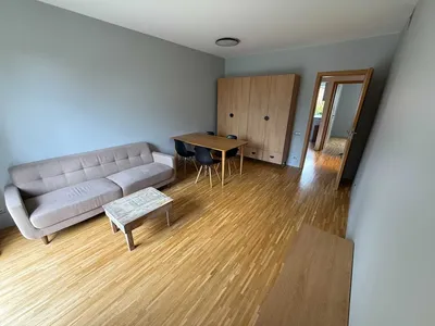 2-pokojowe mieszkanie z balkonem i miejscem postojowym – blisko Parku Sołackiego! - miniatura 3