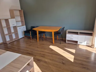 Duży pokój z balkonem – 20 m² | ul. Solarza | dostępny od zaraz - miniatura 2