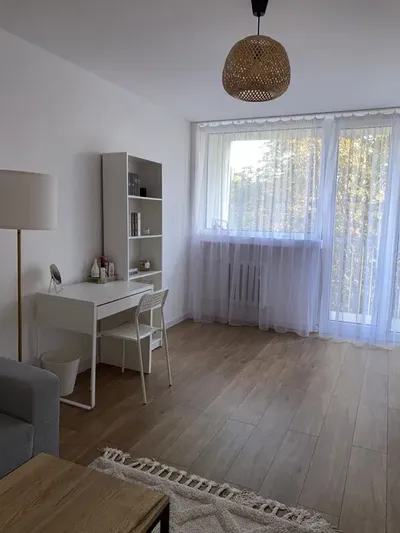 Wynajmę pokój z balkonem dla studentki ul. Podgórna - miniatura 2