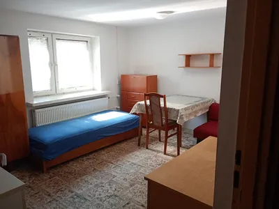 Wynajmę pokój spokojnej zrównoważony o sobie pracującej lub uczącej się