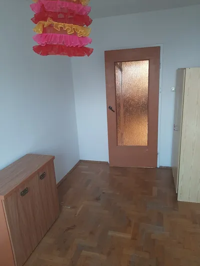 Pokój dla kobiety na Bemowie przy stacji metra - miniatura 2