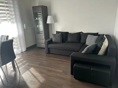 Do wynajecia 2 pokojowe mieszkanie os . Avia + miejsce postojowe