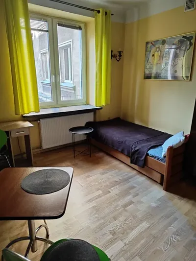 Muranów, cichy 1 os. pokój w mieszkaniu 2 pokojowym tuż przy Ogrodzie Krasińskich/Metro Ratusz - miniatura 4
