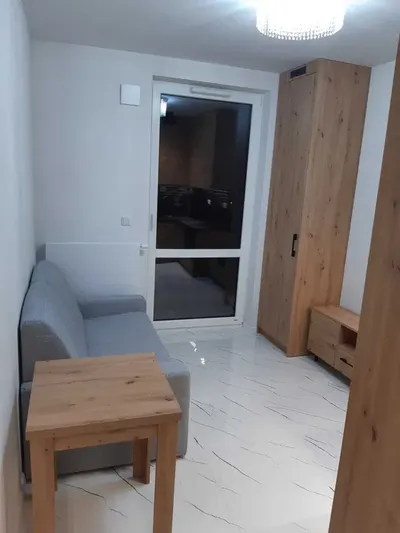 18 m na Włochach, ul. Wiktoryn 6a, nowy budynek - miniatura 5