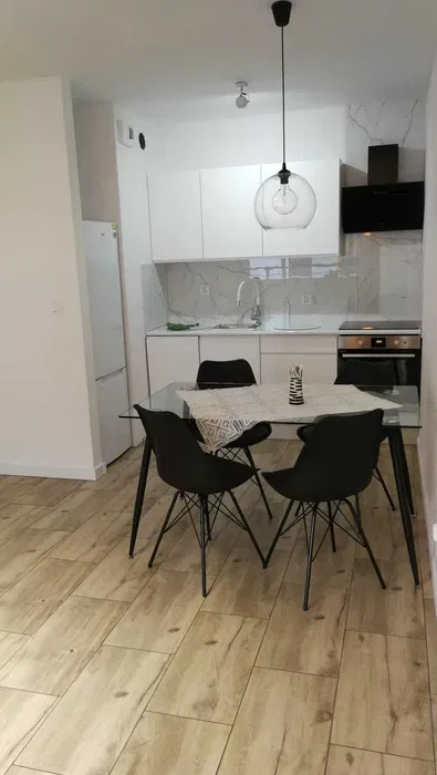 Wynajem mieszkania na Targowej w Toruniu - miniatura 2