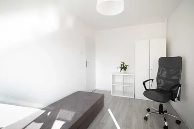 Walb - Pokój z 2 lóżkami na Mokotowie dwuosobowy Merto Służew - miniatura 3