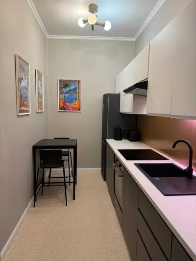 Duże, przestronne mieszkanie w kamienicy, Jeżyce, 115m2, 5 pokoi - miniatura 2