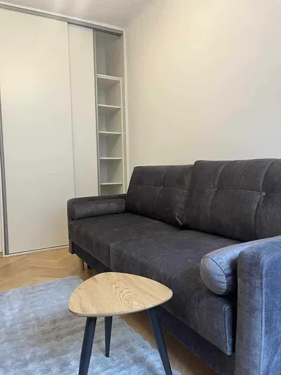 2 pokojowe mieszkanie na Starej Ochocie po remoncie - miniatura 3
