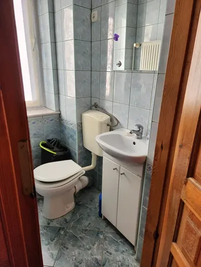 Do wynajęcia pokój w domu bez właścicieli. - miniatura 4