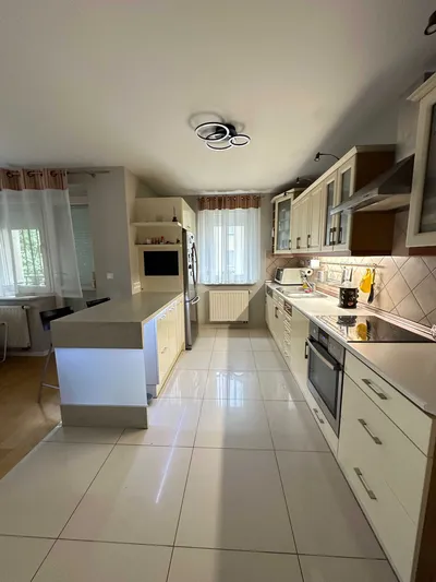 Idealne dla szukającej spokoju rodziny lub studentów przytulne, ciche mieszkanie 90m2, Bronowice - miniatura 3
